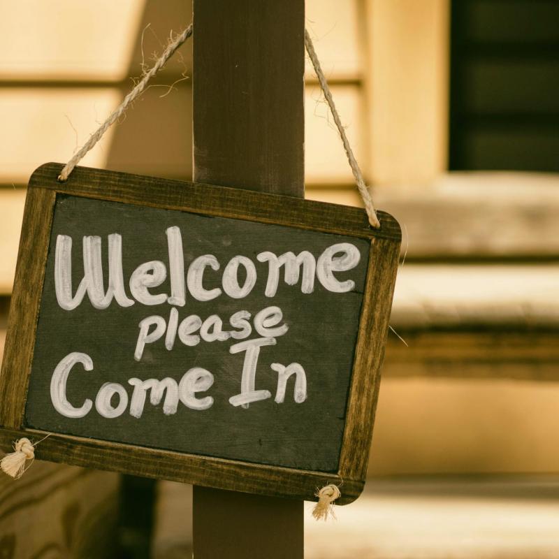 welcome please come in 